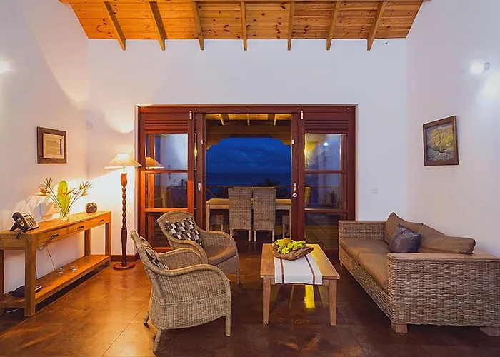 De Jardin Self-catering Villa Port Glaud