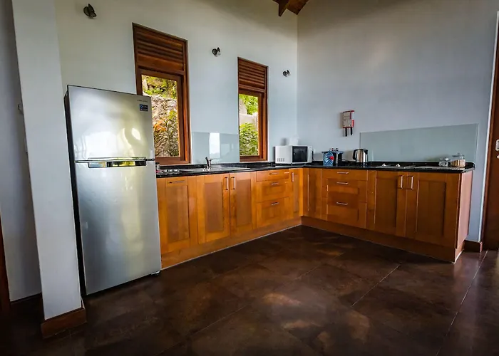 Villa De Jardin Self-catering Port Glaud