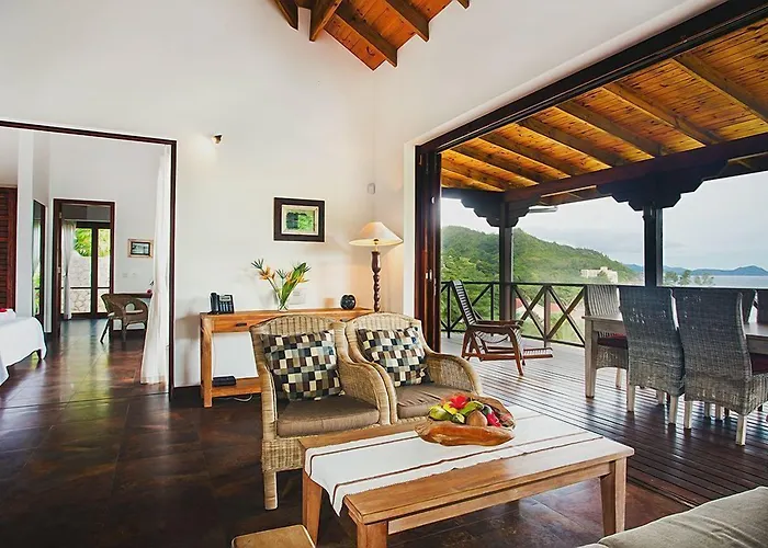 De Jardin Self-catering * Port Glaud