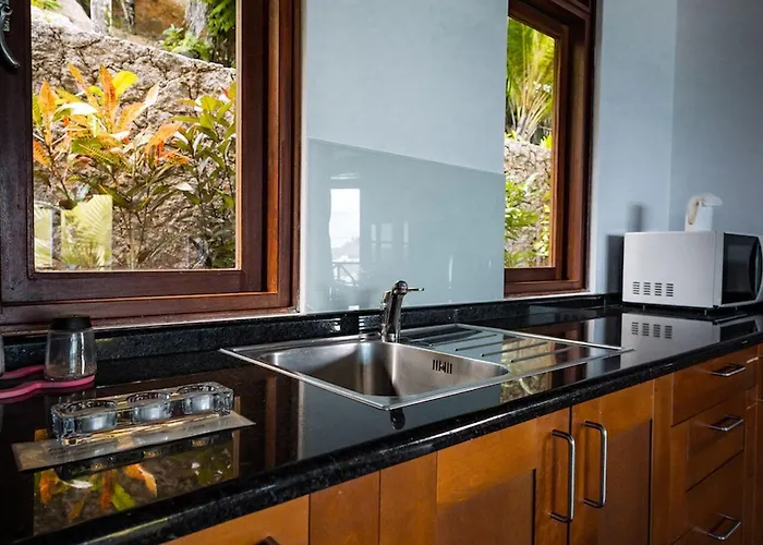 De Jardin Self-catering Villa Port Glaud