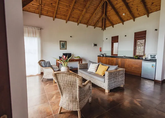 De Jardin Self-catering Port Glaud
